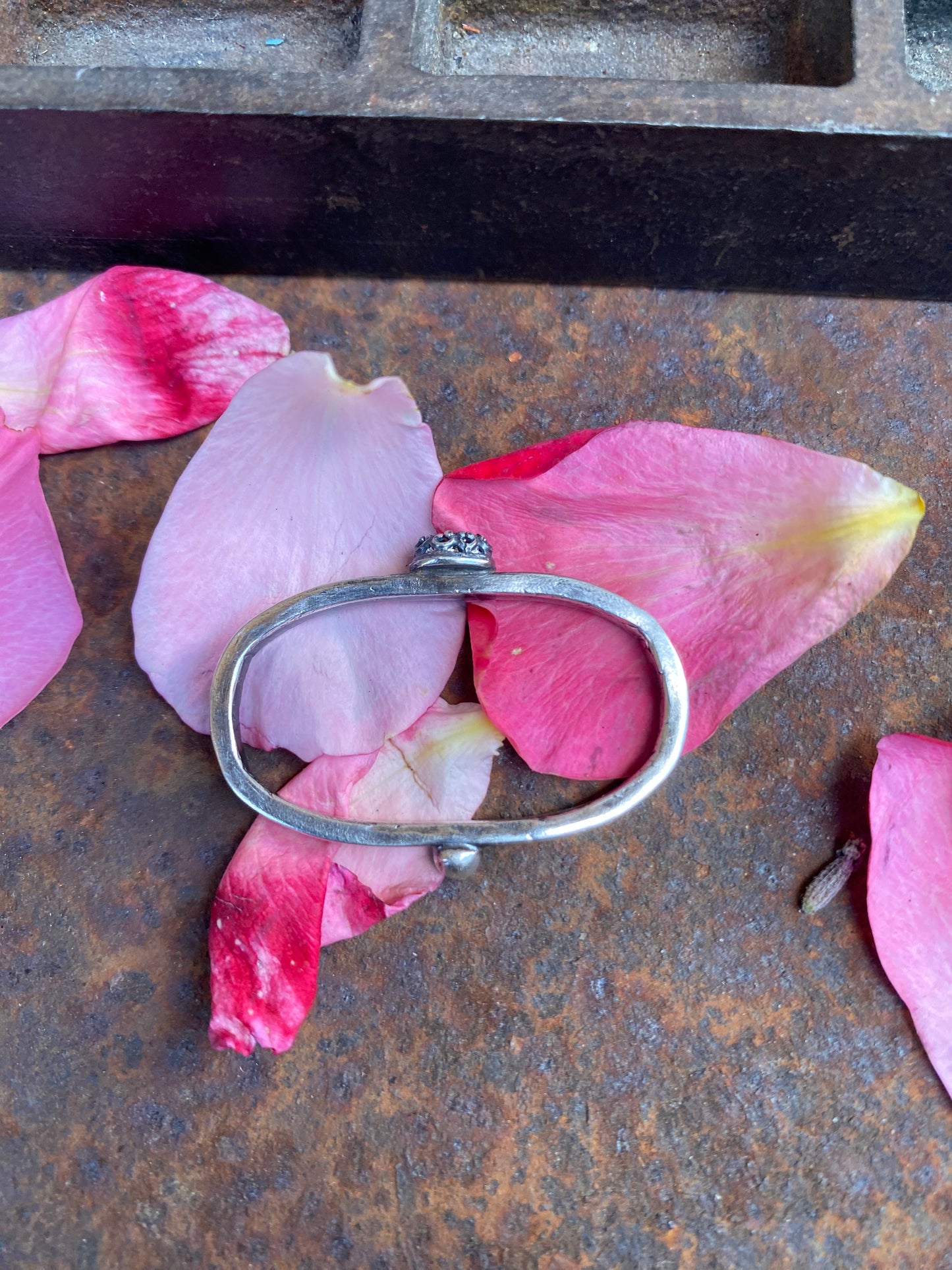 Vesuvianite Two Finger Ring